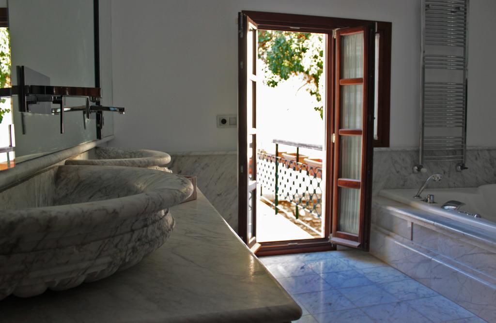 Suite Comares Granada Værelse billede